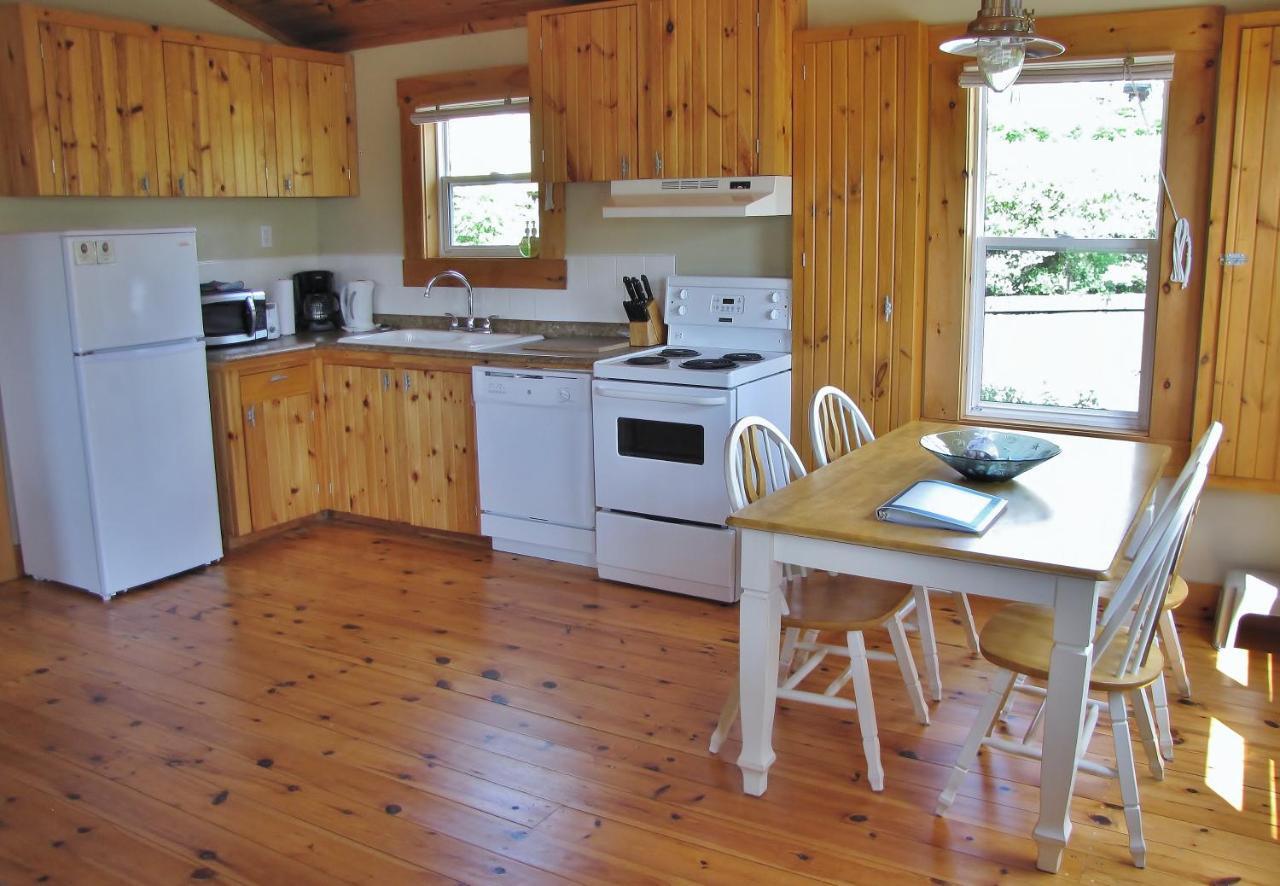 Larinda'S Landing Oceanfront Cottages Halifax Luaran gambar